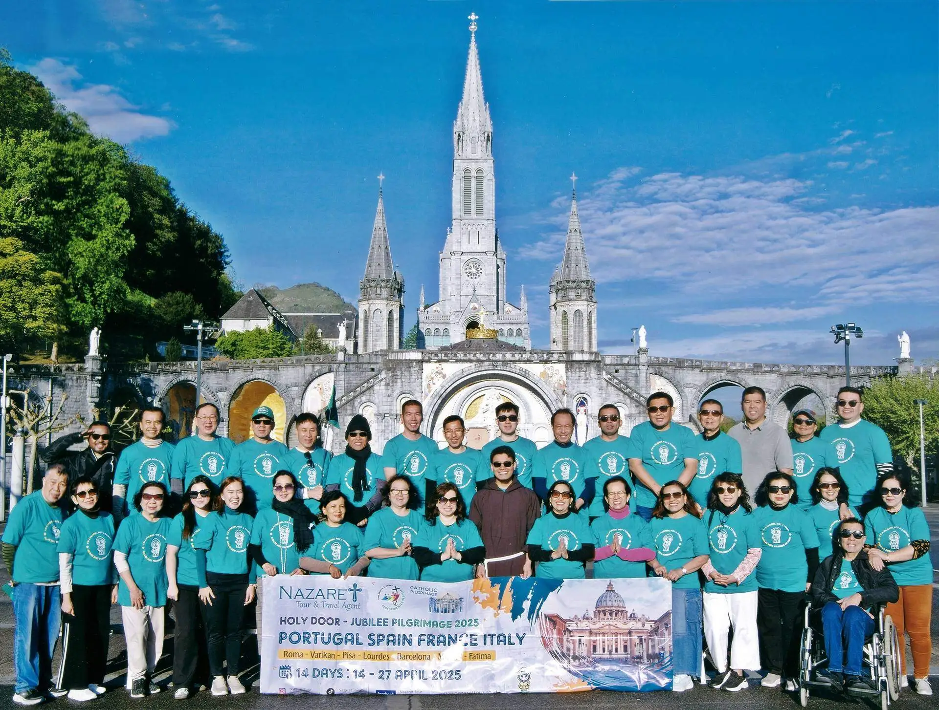 Tour Ziarah Katolik ke Eropa. Nazaret Tour menjual produk tour ke Lourdes dan Vatikan.